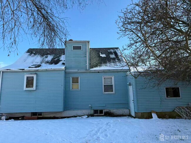 Building Photo - 11 S Pelham Ave