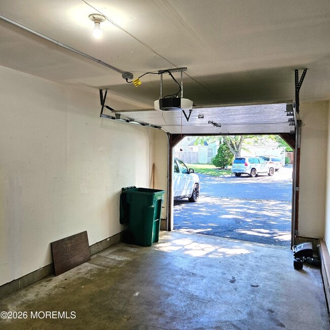 Building Photo - 3 Millay Ct