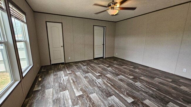 Building Photo - 5434 S Kansas St