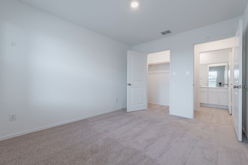 Building Photo - 418 Keefer