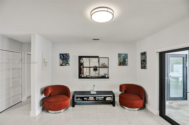 Building Photo - 6201 SW 107th Ave