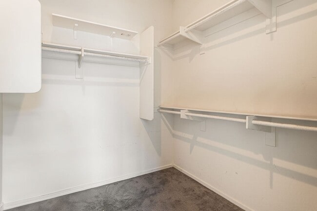 Building Photo - Beautiful 4 Bed 3.5 Bath Home in Great School District!! Located in Montecito.