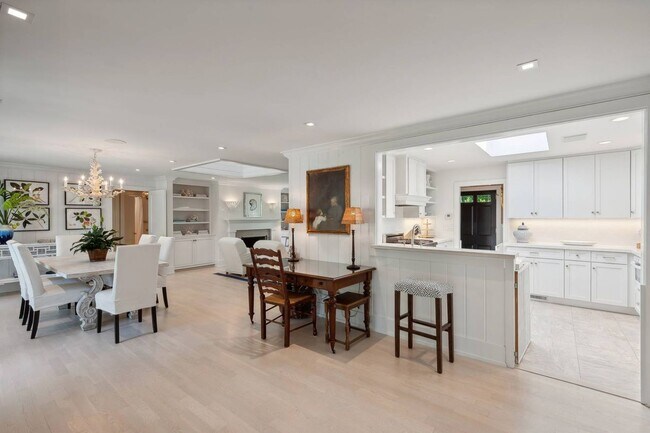 Building Photo - 35 Harris Ln