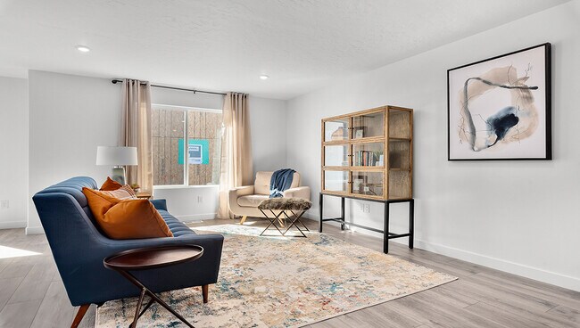 Building Photo - 1895 N Blue Iris Ave