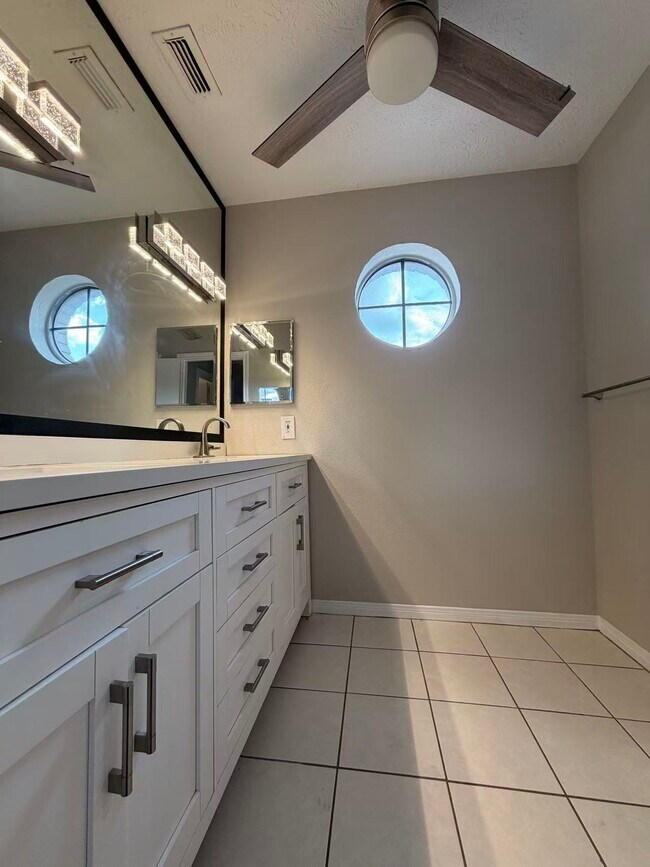 Building Photo - 2220 Bering Dr