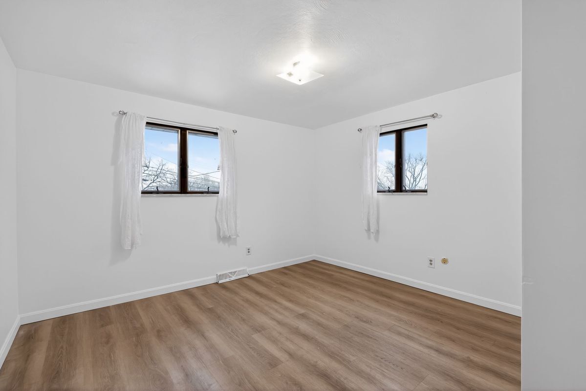 Building Photo - 213 Tilford Rd