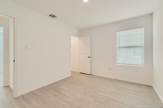 Building Photo - 7262 Plow Run