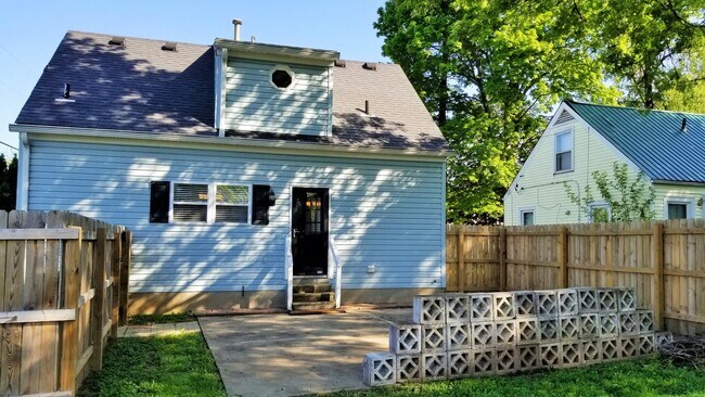 Building Photo - YOU CAN STOP YOUR SEARCH! Lyndon Rental with 3 Bedrooms, 2 Full Baths, Cape Cod Dollhouse, FOR RENT!