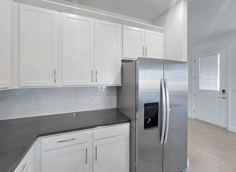 Building Photo - 9250 Gulf Hvn Dr