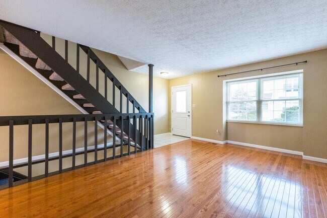 Building Photo - 867 Sheldrake Ct