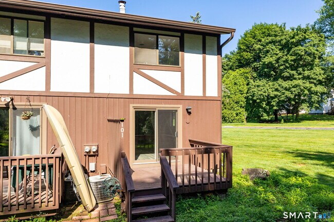 Building Photo - 101 Cedar Hollow Dr