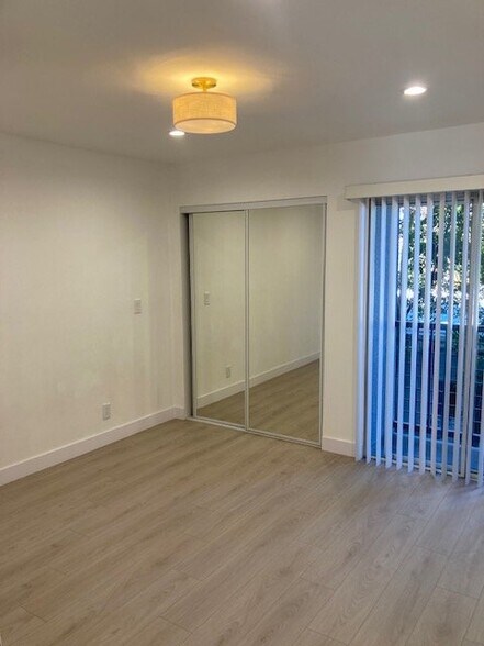 Building Photo - 4653 Coldwater Canyon Ave