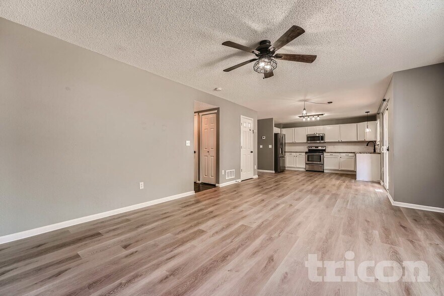 Building Photo - 20204 E Progress Pl