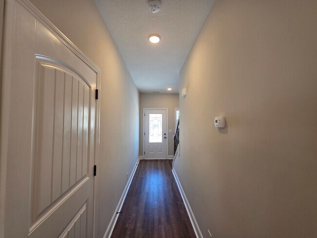 Building Photo - $250 OFF Move In Special!