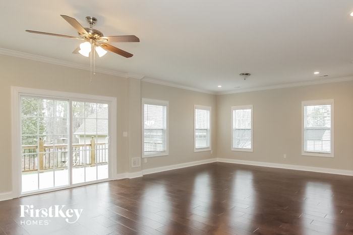 Building Photo - 7879 Smith Pond Dr