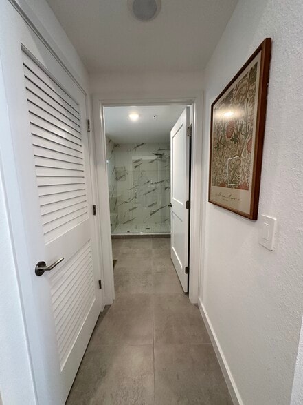 Building Photo - 1833 Madison St