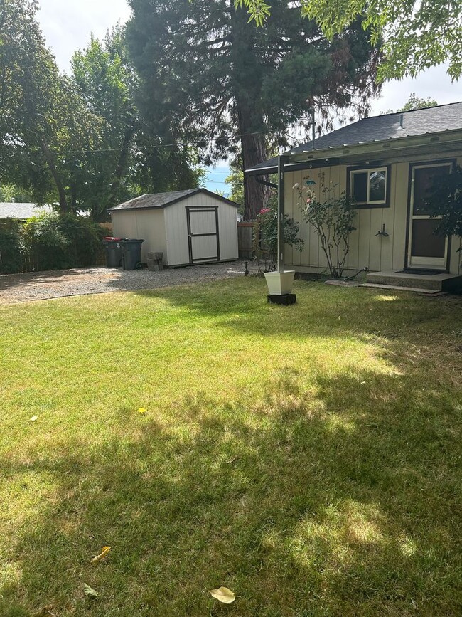 Building Photo - 4 Bedroom 2.3 Bath House