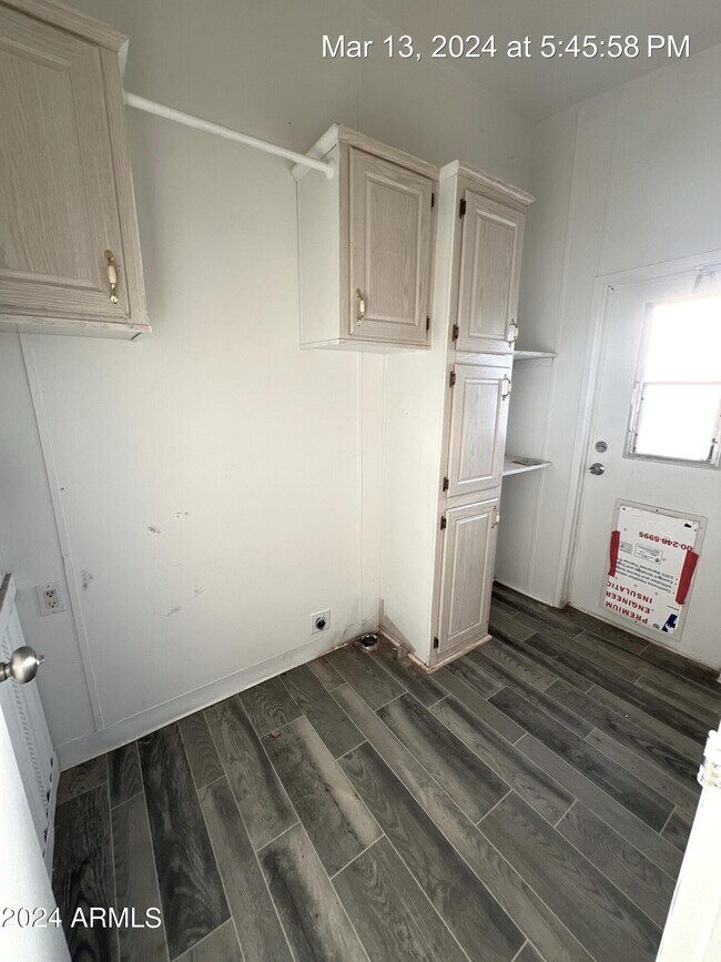 Building Photo - 22548 W Skinner Rd