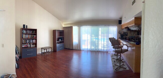 Building Photo - 948 Ettin Ave