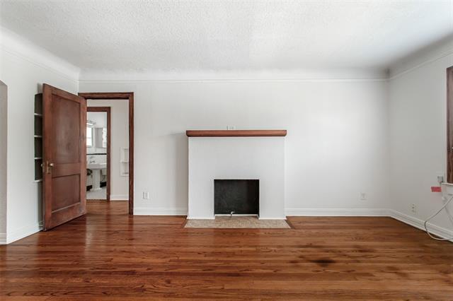 Building Photo - 5918 La Vista Dr