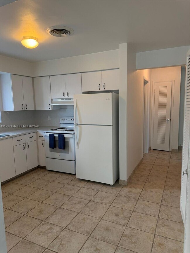 Building Photo - 3790 Polk St