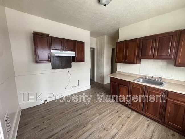 Building Photo - 472-474 Avenue D -NEW OWNER