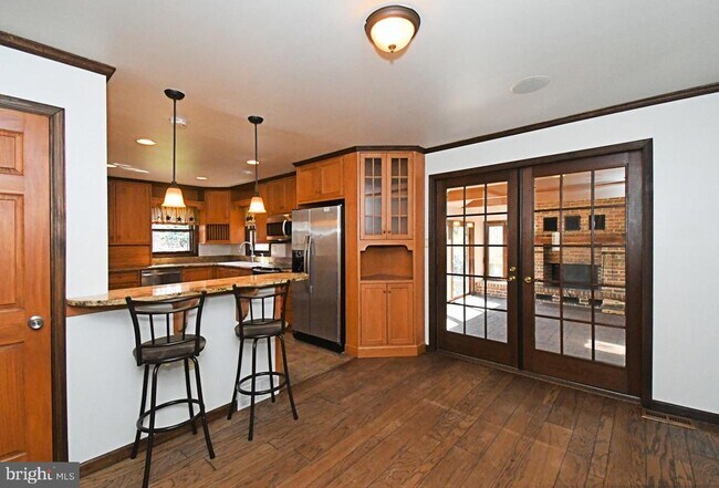 Building Photo - 306 Cedar Hill Rd