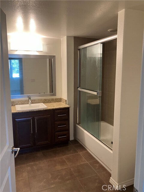 Building Photo - 11925 Kling St