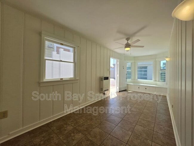 Building Photo - 57 7th Ct