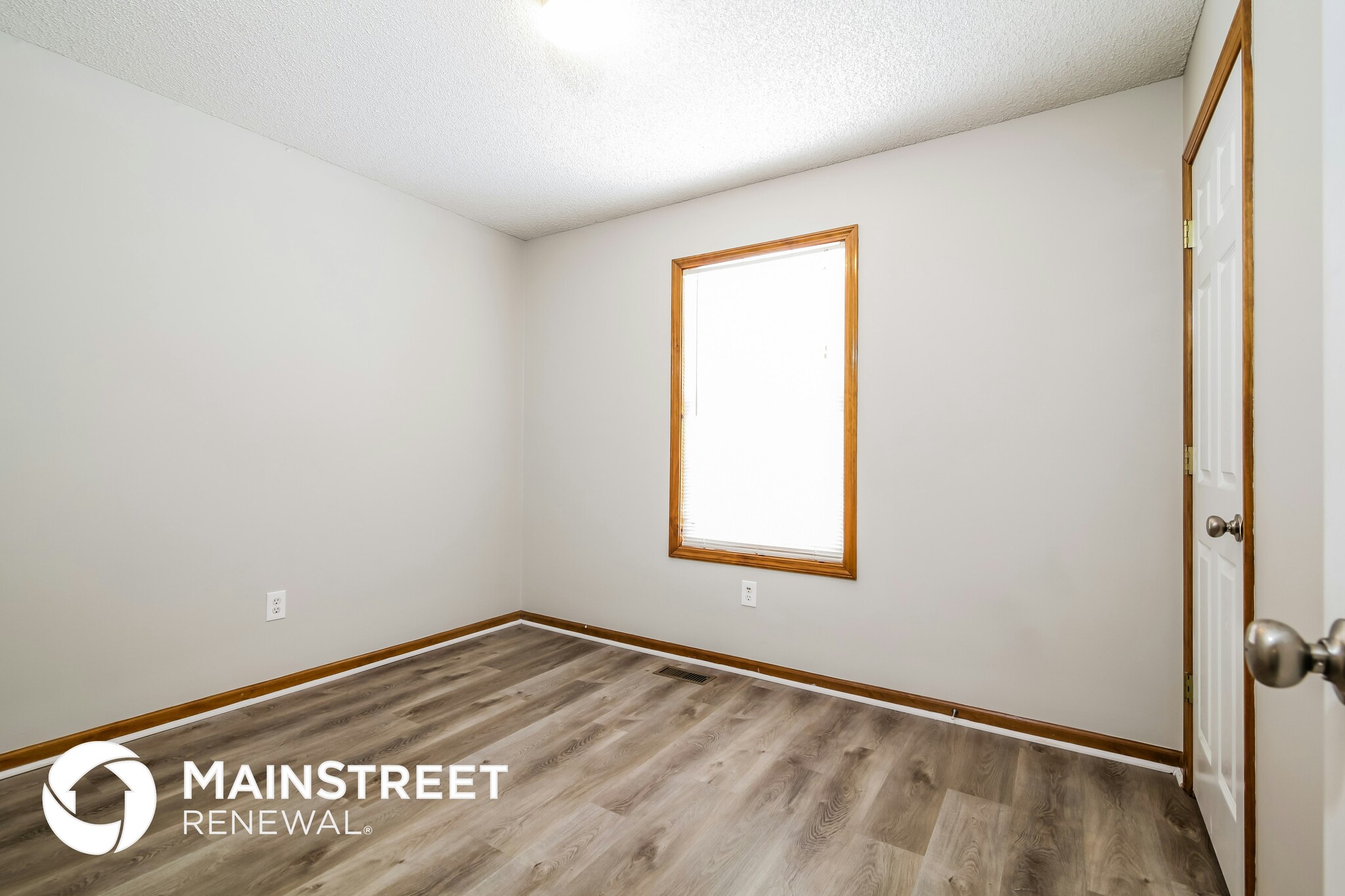 Building Photo - 1502 Willow Dr