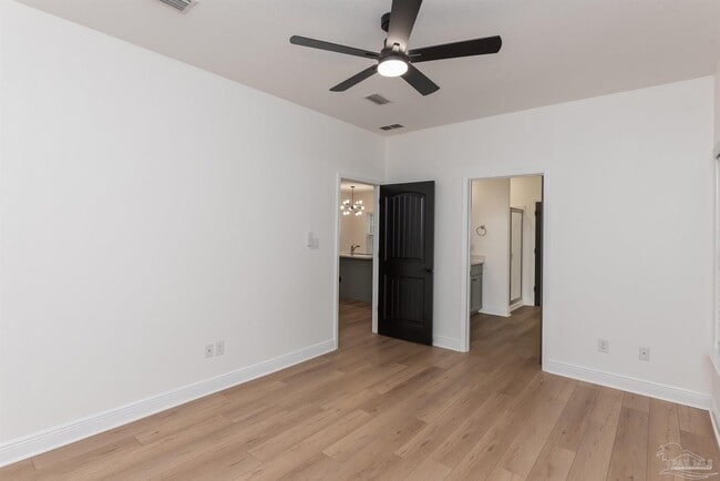 Building Photo - 1005 N A St