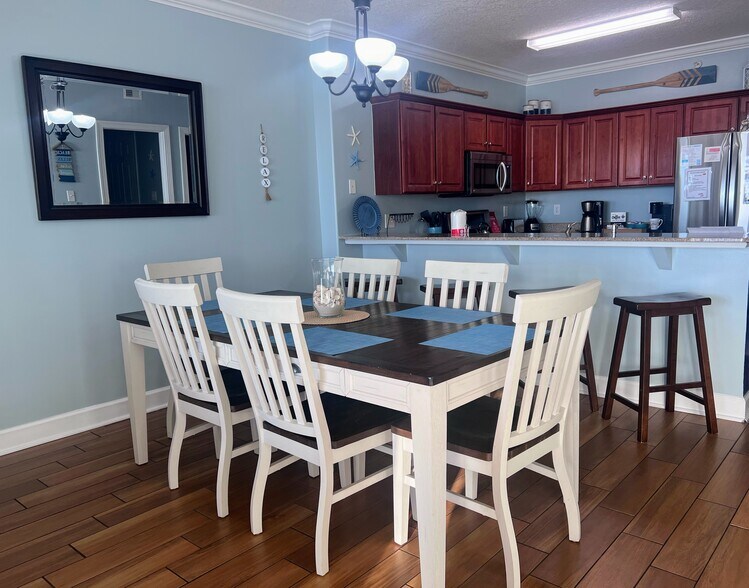 Dining table seats 6 - 10625 Front Beach Rd