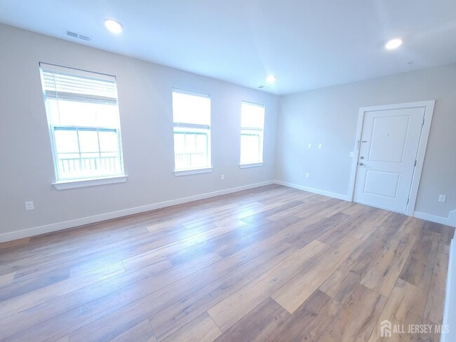 Building Photo - 520 Lasko Ln
