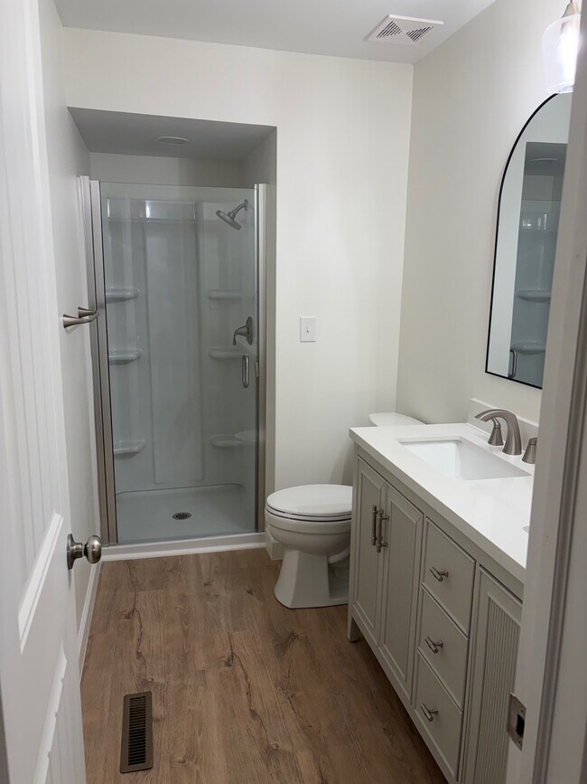 Building Photo - 1411 W Highland St