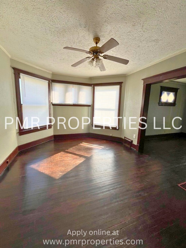 Building Photo - 3Bedroom/1Bathroom Home