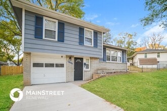 Building Photo - 9302 Fairwood Dr