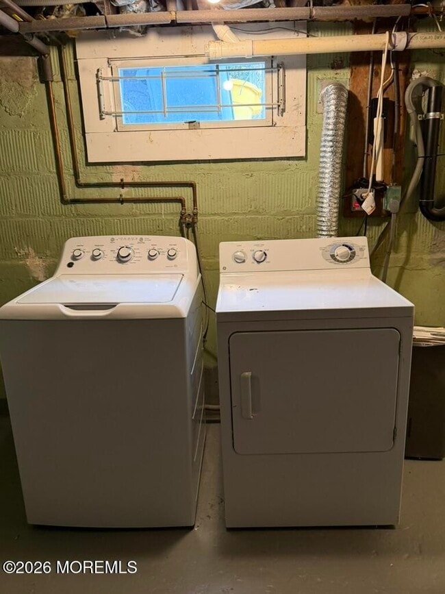 Building Photo - 50 John St