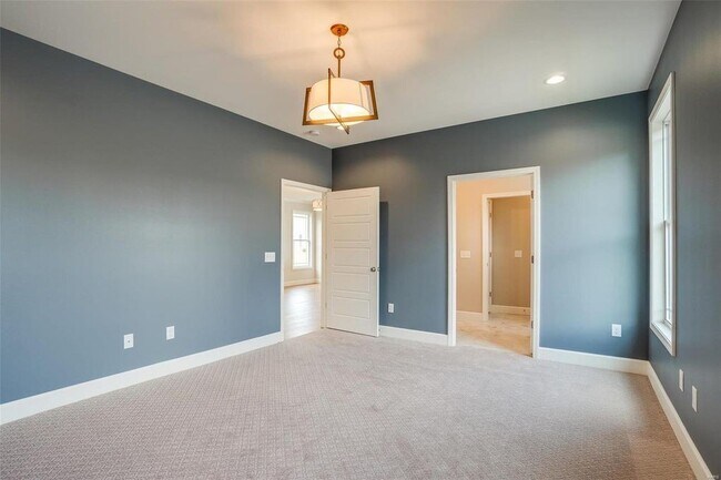 Building Photo - Beautiful Cottage At Walden Park