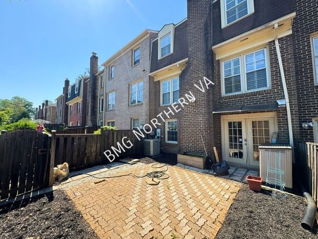Building Photo - 7450 Adams Park Ct
