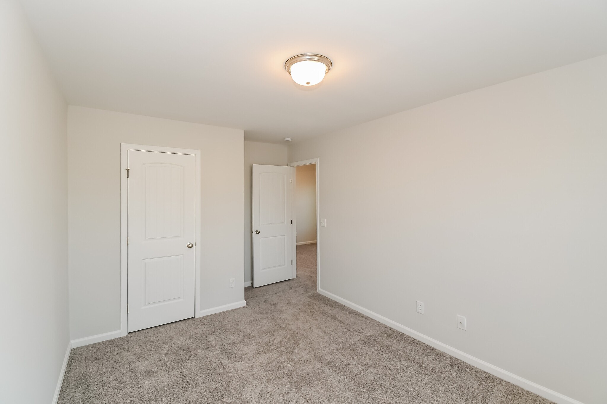 Building Photo - 1091 Autumns Wood Cir E