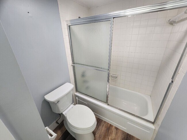 Building Photo - Charming Townhome in Cedar Dunes