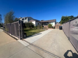 Building Photo - 1518 S Carmelina Ave