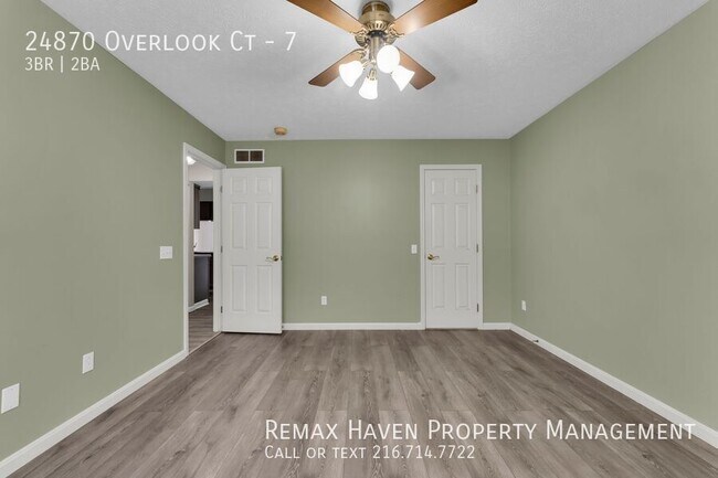 Building Photo - 24870 Overlook Ct