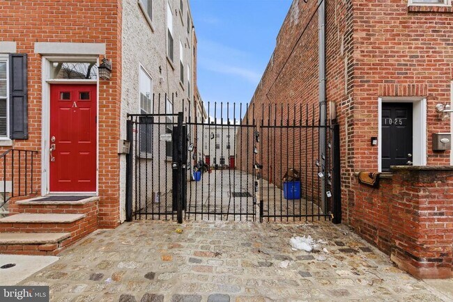 Building Photo - 1027 N 4th St