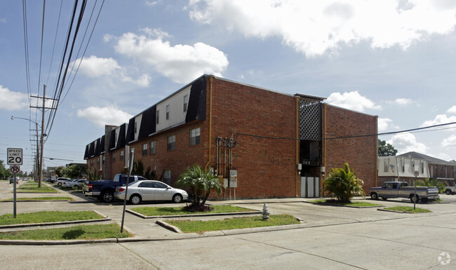 Primary Photo - Ridgelake Plaza Apts