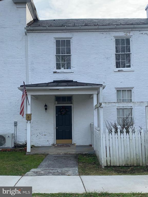 Building Photo - 113 E Main St