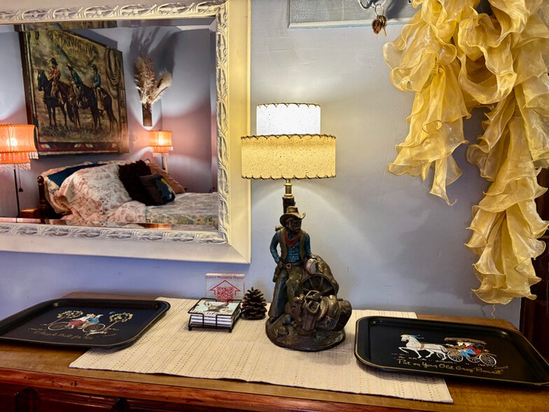 Building Photo - 425 S Washington St