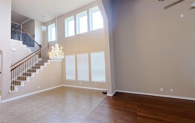 Building Photo - 2311 Blue Jay Ln
