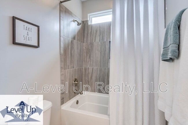 Building Photo - 14097 N Silverleaf Ln