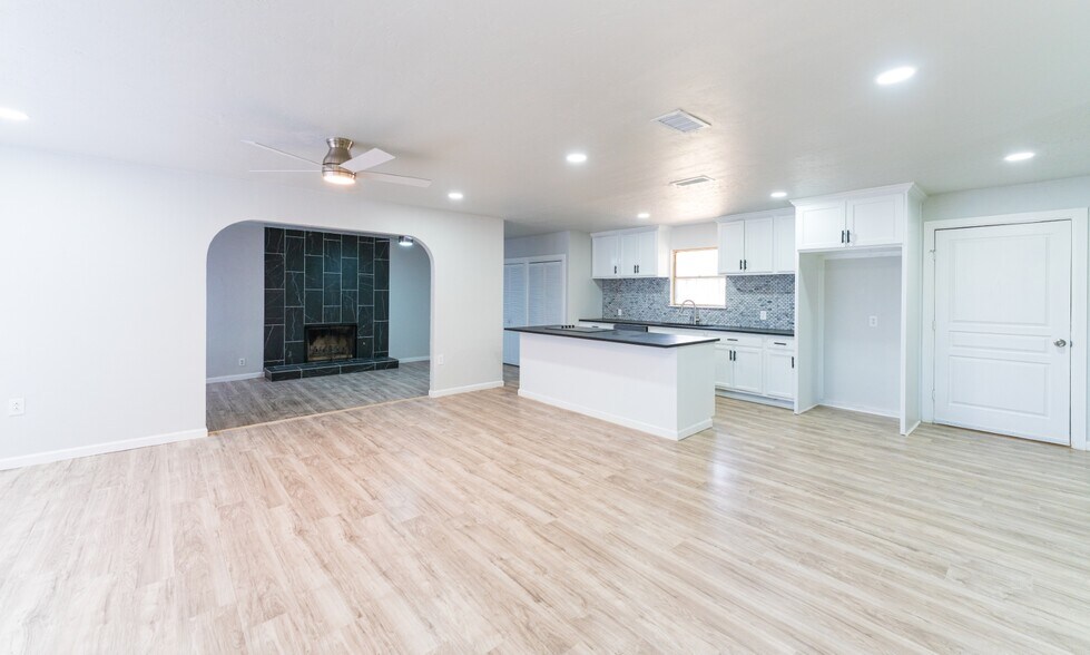 Living Area_ - 2102 Custer Ave